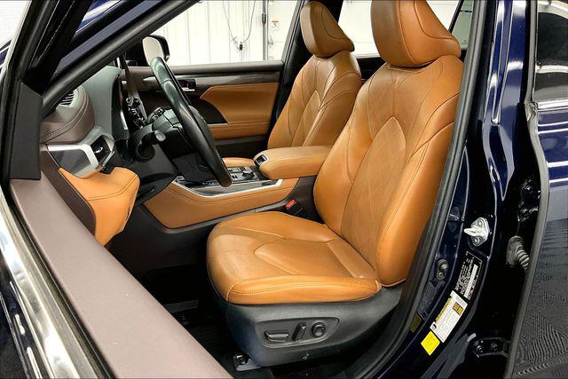 2022 Toyota Highlander Platinum