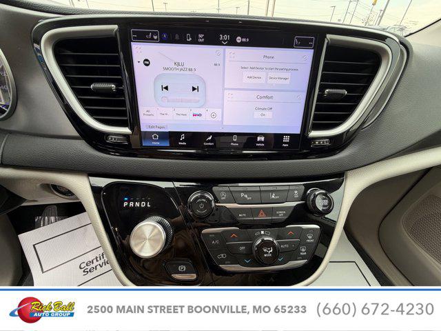 2024 Chrysler Pacifica Touring L