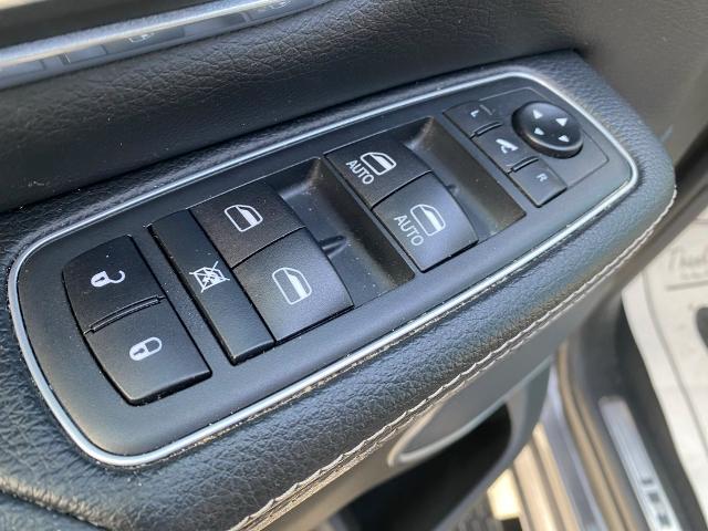 2020 Ram 1500 Laramie Crew Cab 4x4 5'7" Box