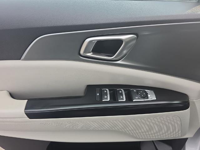 2023 Kia Carnival MPV LX Seat Package