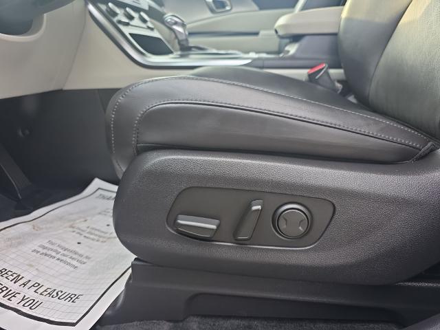 2023 Kia Carnival MPV LX Seat Package