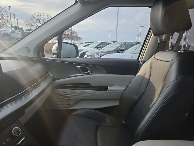 2023 Kia Carnival MPV LX Seat Package