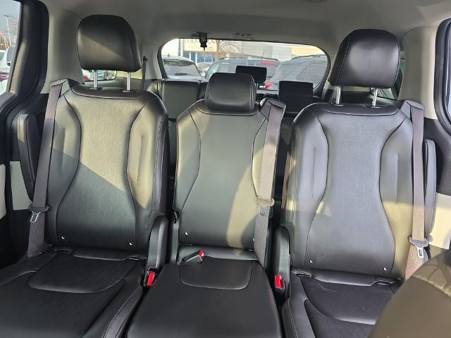 2023 Kia Carnival MPV LX Seat Package