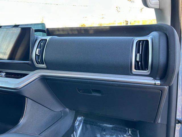 2025 Ford Expedition Active MAX