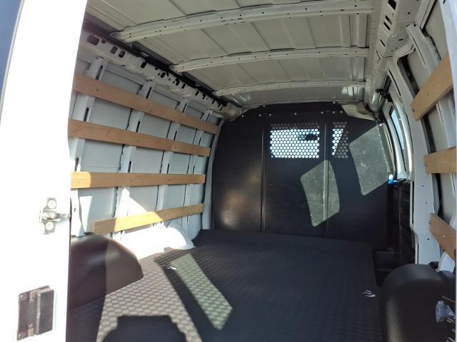 2024 Chevrolet Express Cargo Van RWD 2500 Regular Wheelbase WT