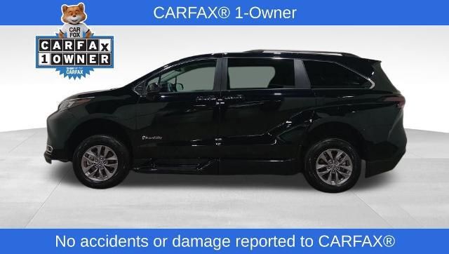 2024 Toyota Sienna XLE 8 Passenger
