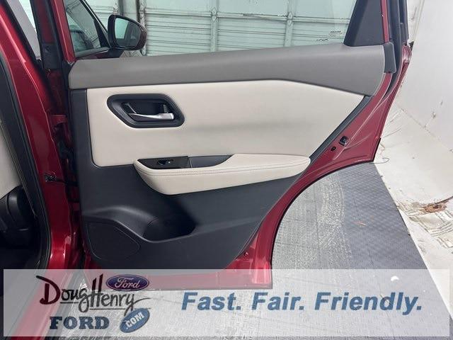 2025 Nissan Rogue SV FWD