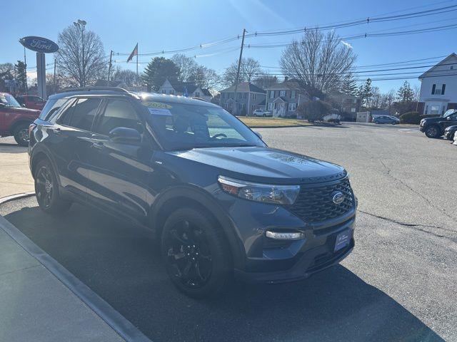 2024 Ford Explorer ST-Line