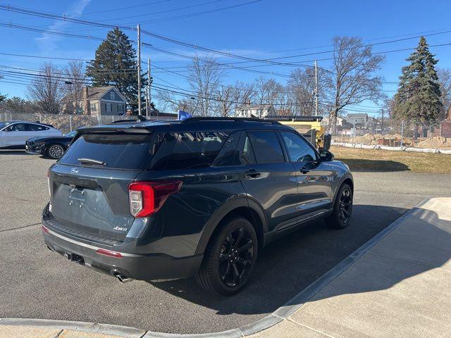 2024 Ford Explorer ST-Line
