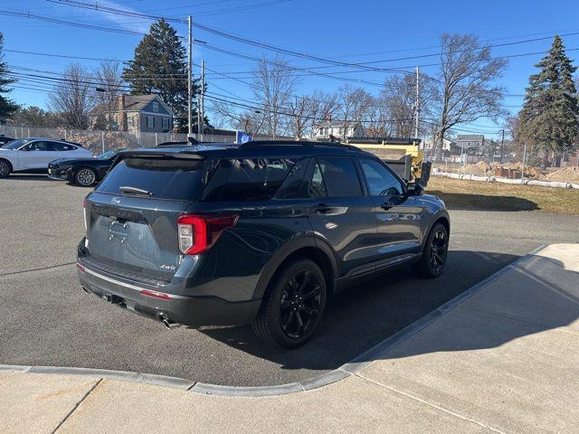 2024 Ford Explorer ST-Line