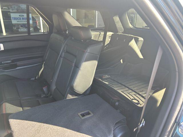 2024 Ford Explorer ST-Line