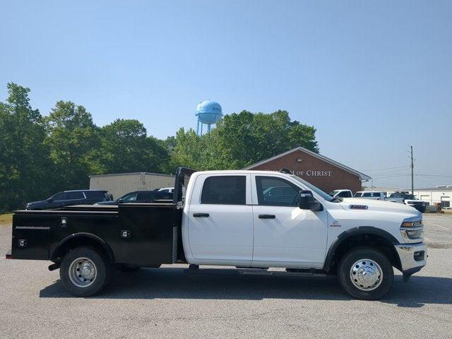 2026 RAM Ram 3500 Chassis Cab RAM 3500 TRADESMAN CREW CAB CHASSIS 4X4 60 CA 2026 RAM Ram 3500 Chassis Cab RAM 3500 TRADESMAN CREW CAB CHASSIS 4X4 60 CA