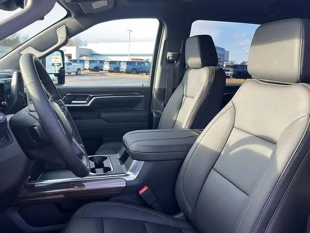 2026 Chevrolet Silverado 2500HD Crew Cab, Standard Bed, LT, 4WD