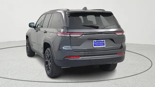 2026 Jeep Grand Cherokee Altitude 4x2