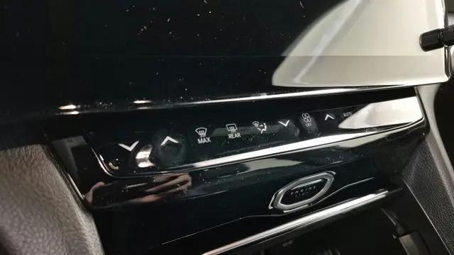 2026 Jeep Grand Cherokee Altitude 4x2