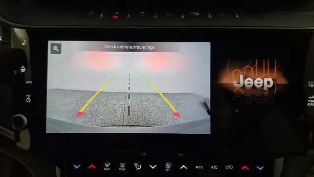 2026 Jeep Grand Cherokee Altitude 4x2