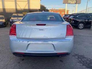 2019 Chrysler 300 Touring