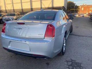 2019 Chrysler 300 Touring