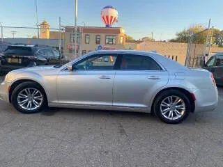 2019 Chrysler 300 Touring