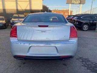2019 Chrysler 300 Touring