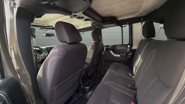 2016 Jeep Wrangler Unlimited Sahara