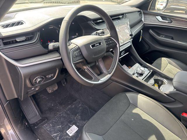 2026 Jeep Grand Cherokee L Altitude 4x4