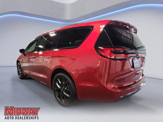2026 Chrysler Pacifica Select AWD