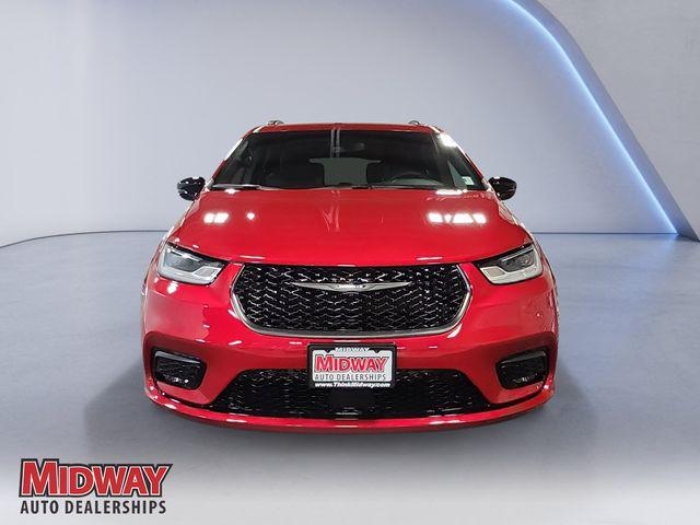 2026 Chrysler Pacifica Select AWD
