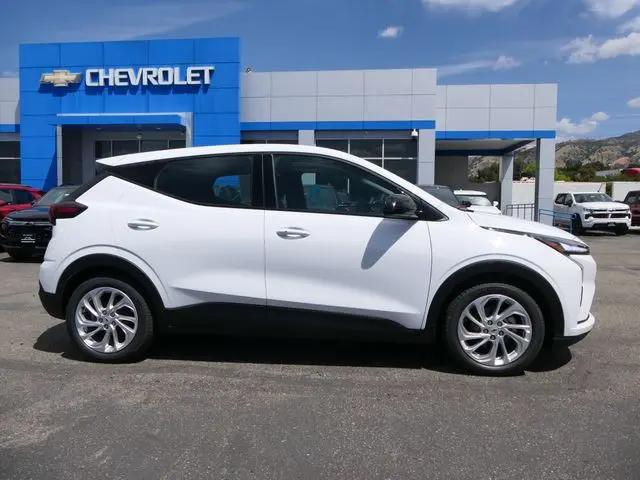 2027 Chevrolet Bolt LT FWD