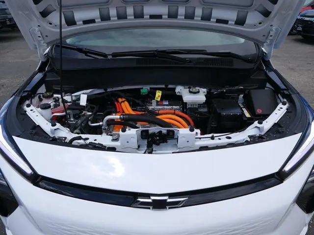 2027 Chevrolet Bolt LT FWD