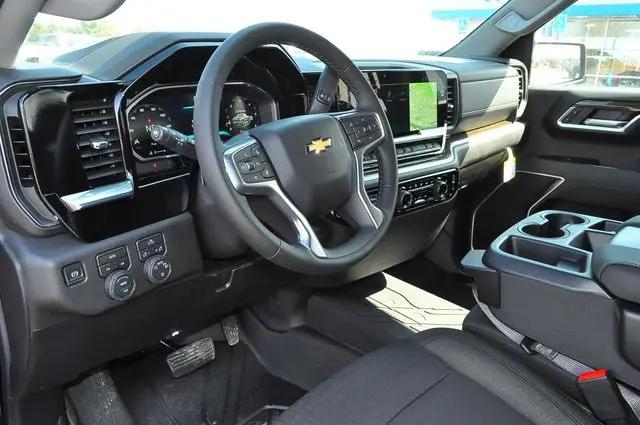 2026 Chevrolet Silverado 1500 4WD Crew Cab Standard Bed LT