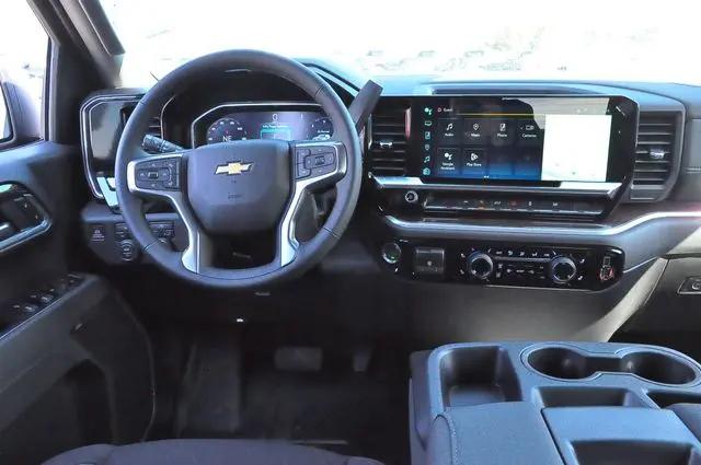 2026 Chevrolet Silverado 1500 4WD Crew Cab Standard Bed LT