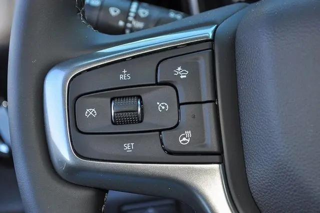 2026 Chevrolet Silverado 1500 4WD Crew Cab Standard Bed LT