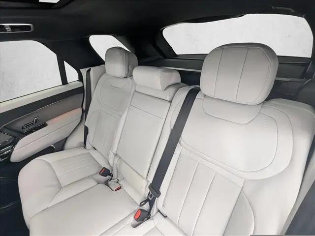 2026 Land Rover Range Rover Sport P360 SE
