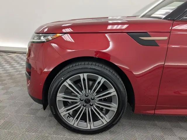 2026 Land Rover Range Rover Sport P360 SE