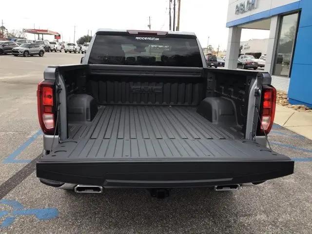 2026 GMC Sierra 1500 Crew Cab, Short Bed, SLE, 4WD