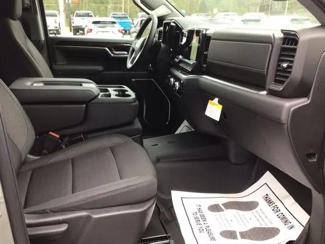 2026 GMC Sierra 1500 Crew Cab, Short Bed, SLE, 4WD