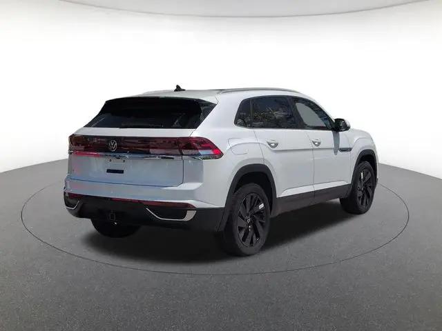 2026 Volkswagen Atlas Cross Sport SE with Technology