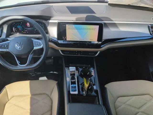 2026 Volkswagen Atlas Cross Sport SE with Technology