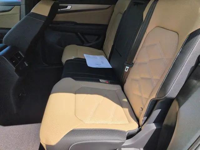 2026 Volkswagen Atlas Cross Sport SE with Technology