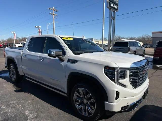 2023 GMC Sierra 1500 4WD Crew Cab Short Box Denali