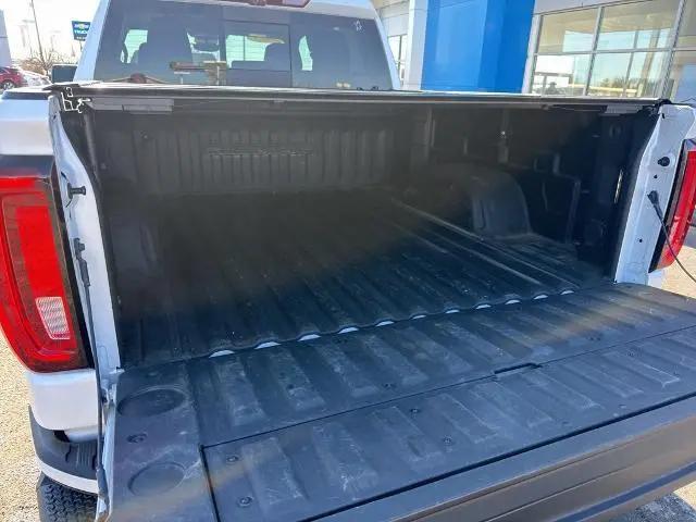 2023 GMC Sierra 1500 4WD Crew Cab Short Box Denali