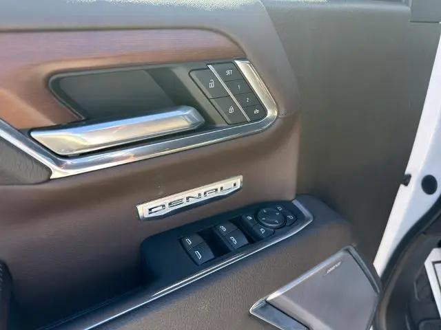 2023 GMC Sierra 1500 4WD Crew Cab Short Box Denali