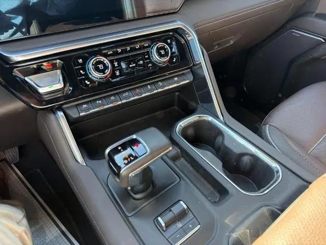 2023 GMC Sierra 1500 4WD Crew Cab Short Box Denali