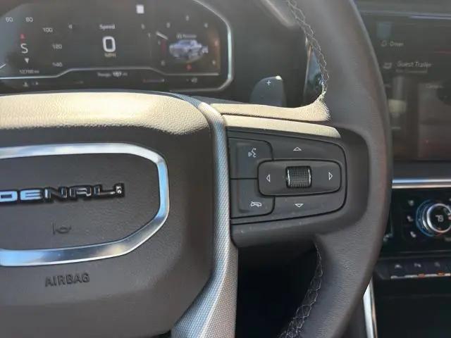 2023 GMC Sierra 1500 4WD Crew Cab Short Box Denali