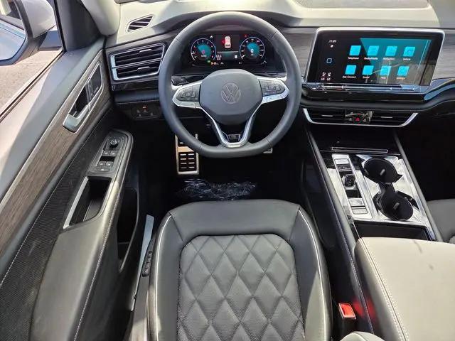 2026 Volkswagen Atlas SEL Premium R-Line