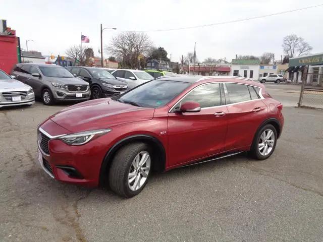 2019 INFINITI QX30 LUXE