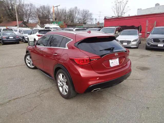2019 INFINITI QX30 LUXE