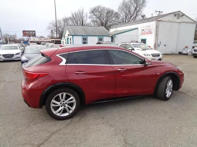 2019 INFINITI QX30 LUXE