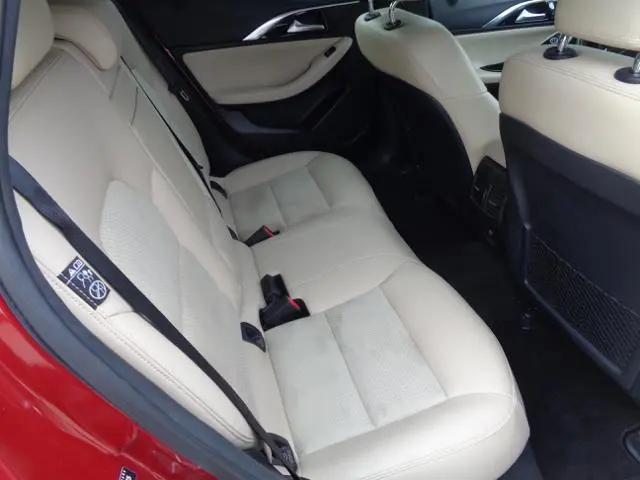 2019 INFINITI QX30 LUXE